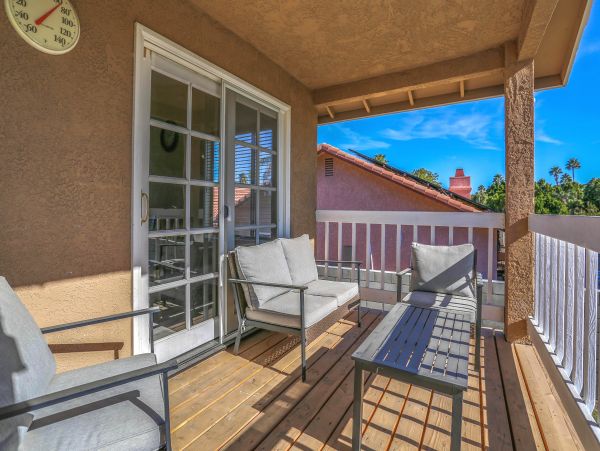Palm Springs Home 984224