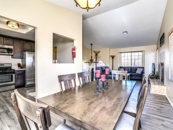 Palm Springs Home 984224