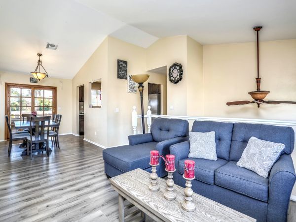 Palm Springs Home 984224