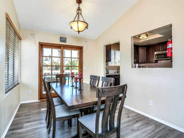 Palm Springs Home 984224