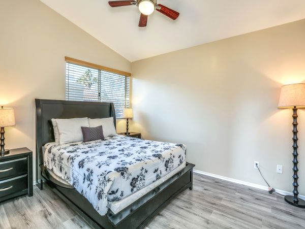 Palm Springs Home 984224