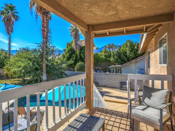 Palm Springs Home 984224