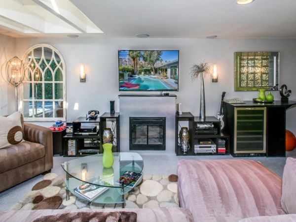 Palm Springs Home 984225