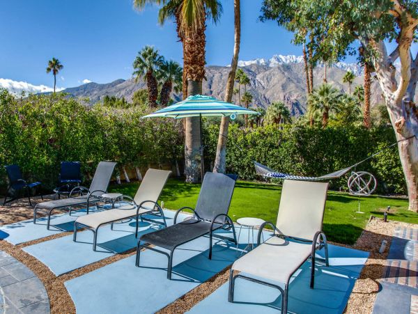 Palm Springs Home 984225