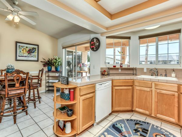 Palm Springs Home 984226