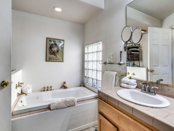 Palm Springs Home 984226