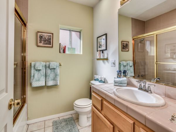 Palm Springs Home 984226