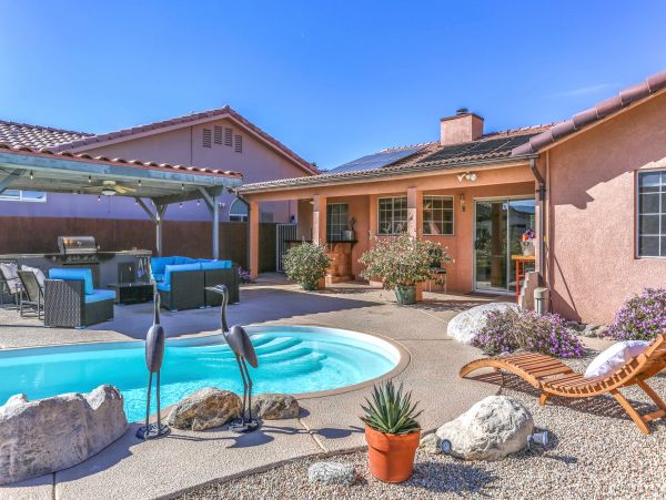 Palm Springs Home 984226
