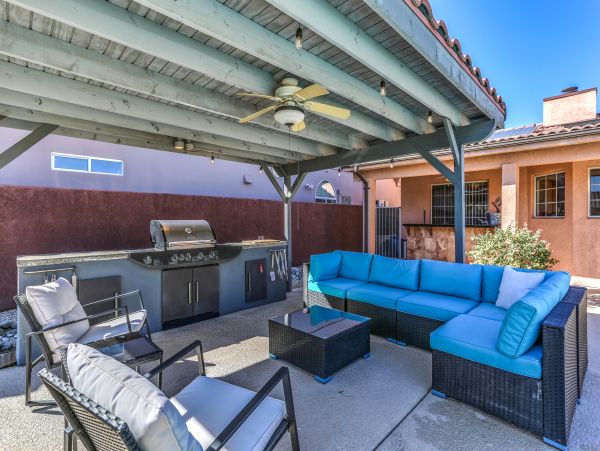 Palm Springs Home 984226