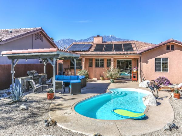 Palm Springs Home 984226