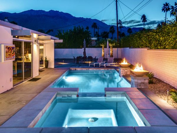 Palm Springs Home 984227