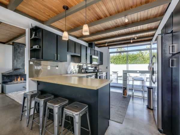Palm Springs Home 984227