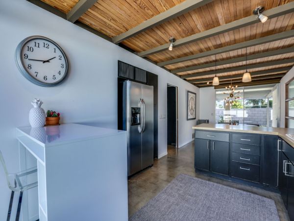 Palm Springs Home 984227