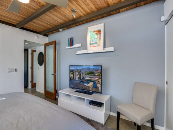 Palm Springs Home 984227