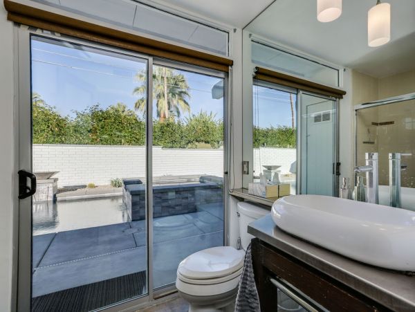 Palm Springs Home 984227