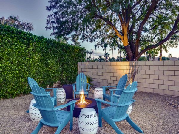 Palm Springs Home 984227