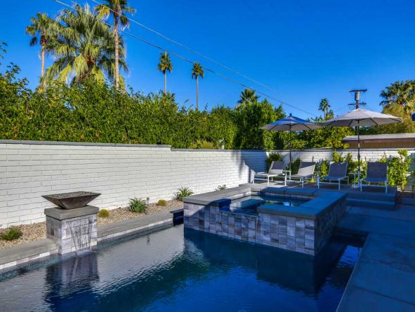 Palm Springs Home 984227