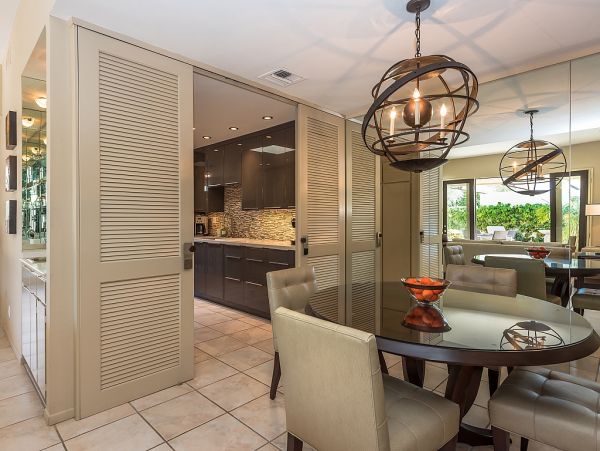 Palm Springs Home 984228