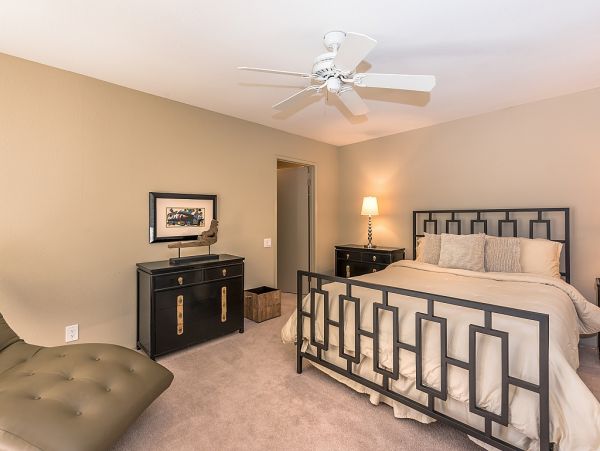 Palm Springs Home 984228