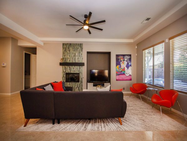 Palm Springs Home 984229