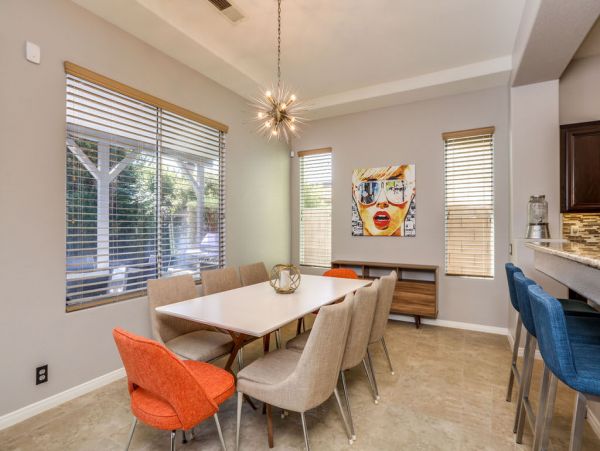 Palm Springs Home 984229