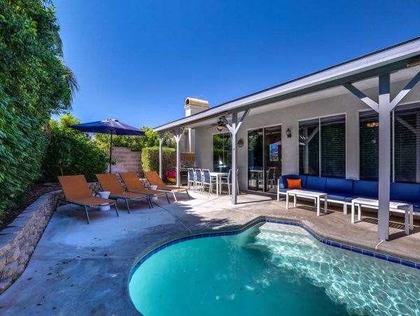 Palm Springs Home 984229