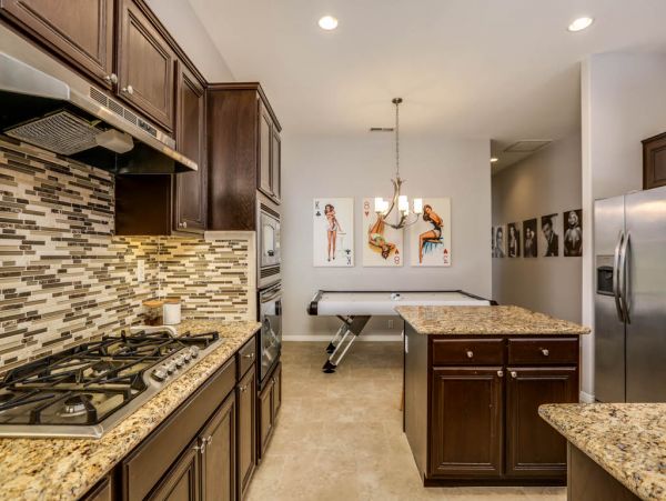 Palm Springs Home 984229
