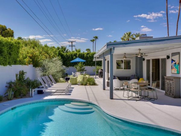 Palm Springs Home 984230