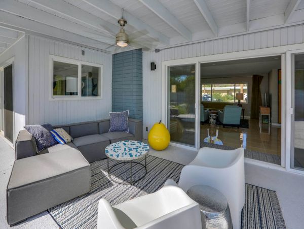 Palm Springs Home 984230