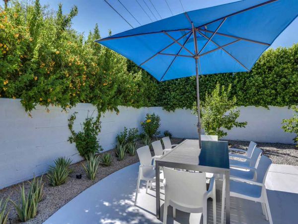 Palm Springs Home 984230