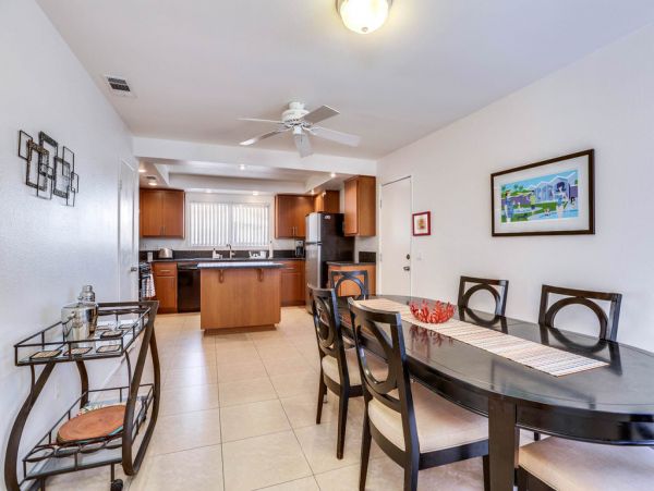Palm Springs Home 984231