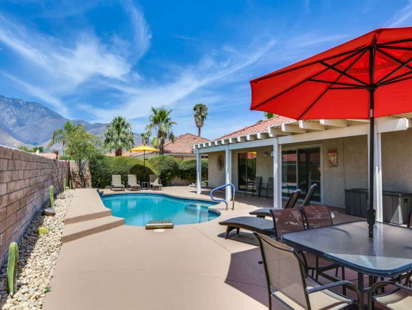 Palm Springs Home 984231