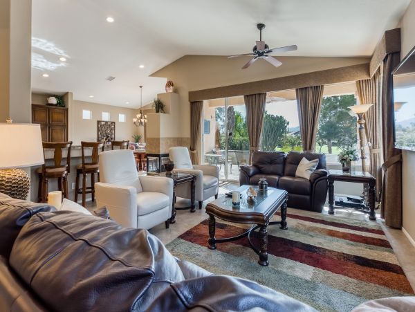 Palm Springs Home 984232