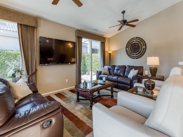 Palm Springs Home 984232