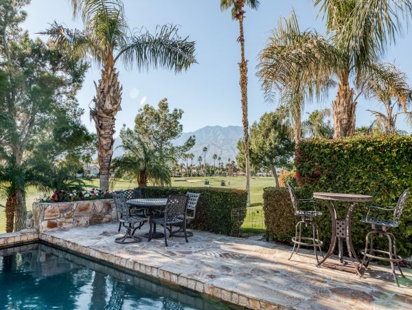 Palm Springs Home 984232