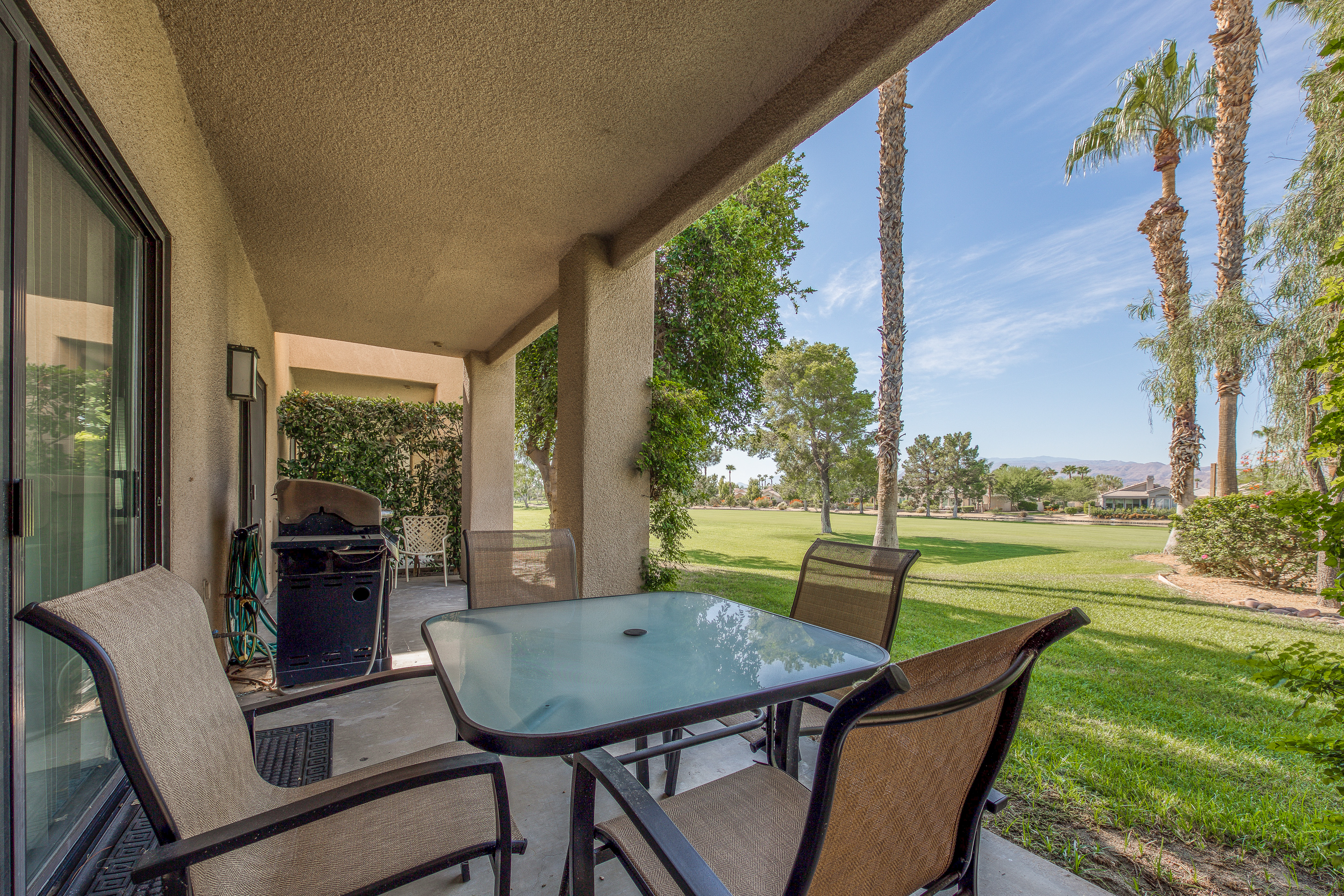 Palm Springs Home 984233