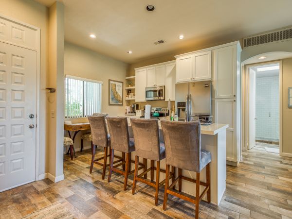 Palm Springs Home 984233