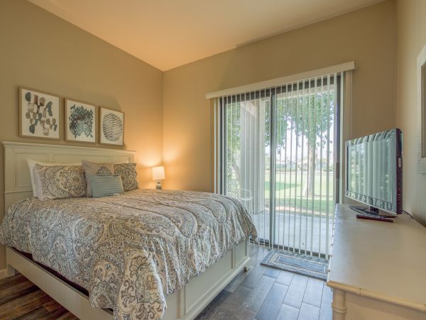 Palm Springs Home 984233