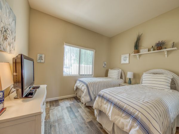 Palm Springs Home 984233