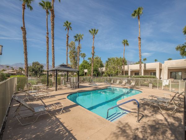 Palm Springs Home 984233