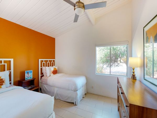Palm Springs Home 984234