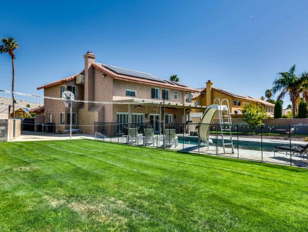 Palm Springs Home 984235