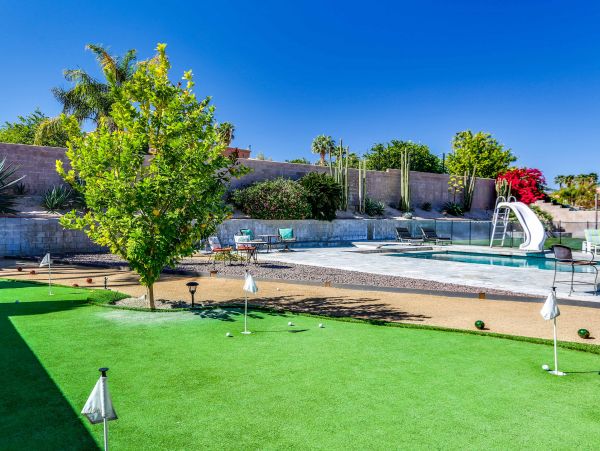 Palm Springs Home 984235