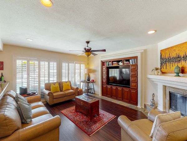 Palm Springs Home 984235