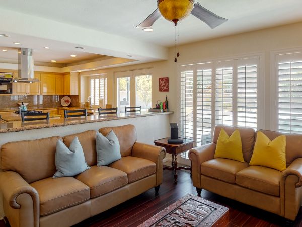 Palm Springs Home 984235
