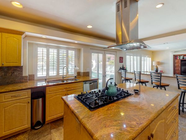 Palm Springs Home 984235