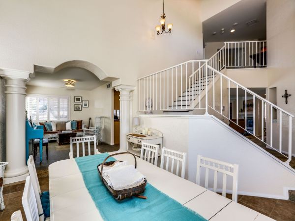 Palm Springs Home 984235