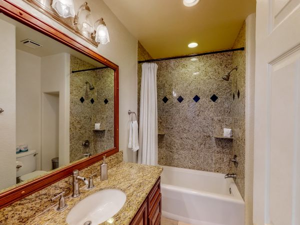 Palm Springs Home 984235
