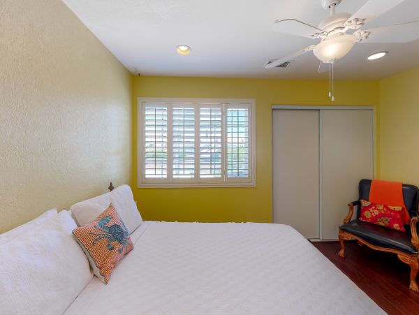 Palm Springs Home 984235