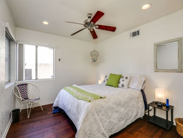 Palm Springs Home 984235